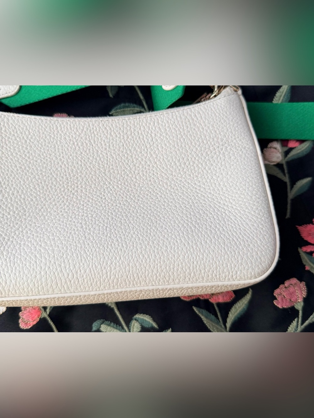 Kate Spade x Peanuts Snoopy Duet Small Crossbody Bag - Picture 9 of 13